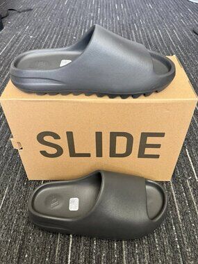Size 10 - adidas Yeezy Slide Onyx